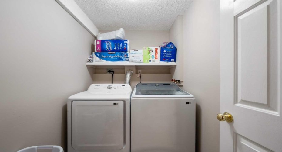 358 Hawkstone Drive, Calgary, Alberta T3G 3T7, 6 Bedrooms Bedrooms, ,3 BathroomsBathrooms,Residential,For Sale,Hawkstone,A2278479