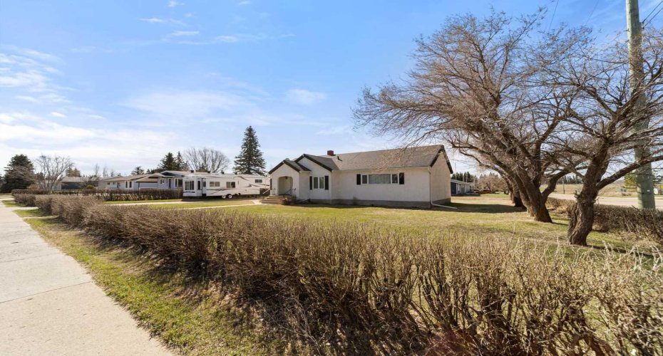 5615 49 Avenue, Killam, Alberta T0B 2L0, 3 Bedrooms Bedrooms, ,2 BathroomsBathrooms,Residential,For Sale,49,A2278482