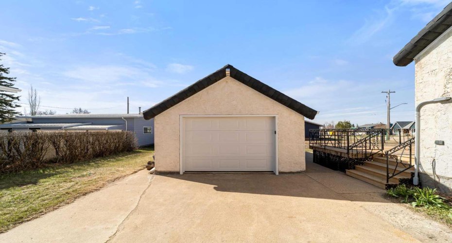 5615 49 Avenue, Killam, Alberta T0B 2L0, 3 Bedrooms Bedrooms, ,2 BathroomsBathrooms,Residential,For Sale,49,A2278482