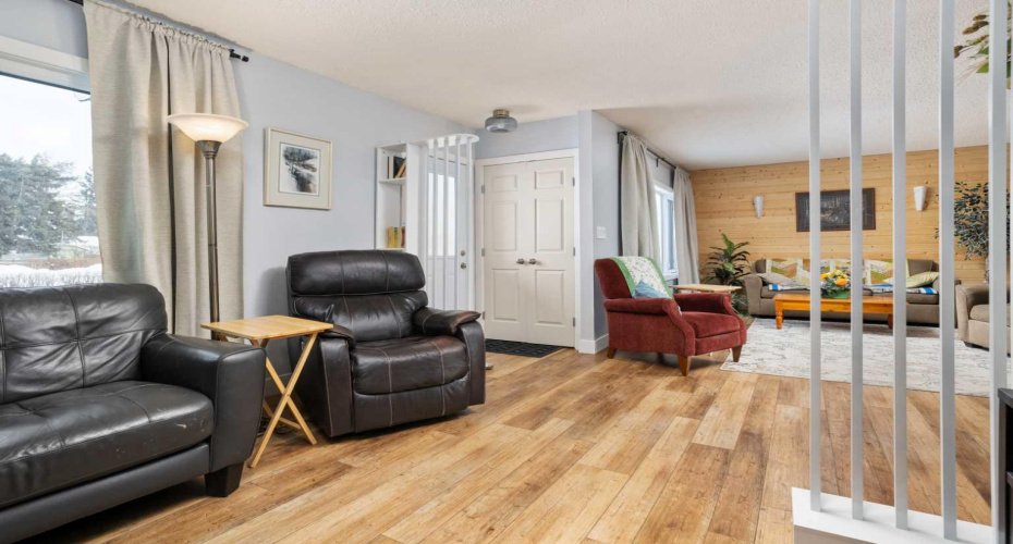 5615 49 Avenue, Killam, Alberta T0B 2L0, 3 Bedrooms Bedrooms, ,2 BathroomsBathrooms,Residential,For Sale,49,A2278482