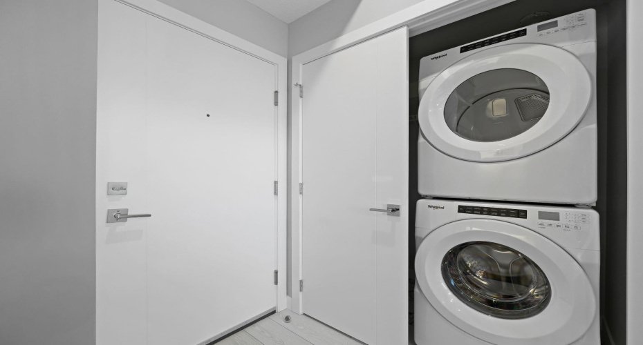 63 Corner Glen Crescent, Calgary, Alberta T3N2R6, 2 Bedrooms Bedrooms, ,2 BathroomsBathrooms,Residential,For Sale,Corner Glen,A2278529