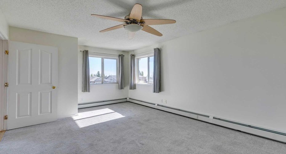 7301 Valleyview Park, Calgary, Alberta T2B 3R6, 2 Bedrooms Bedrooms, ,2 BathroomsBathrooms,Residential,For Sale,Valleyview,A2278543