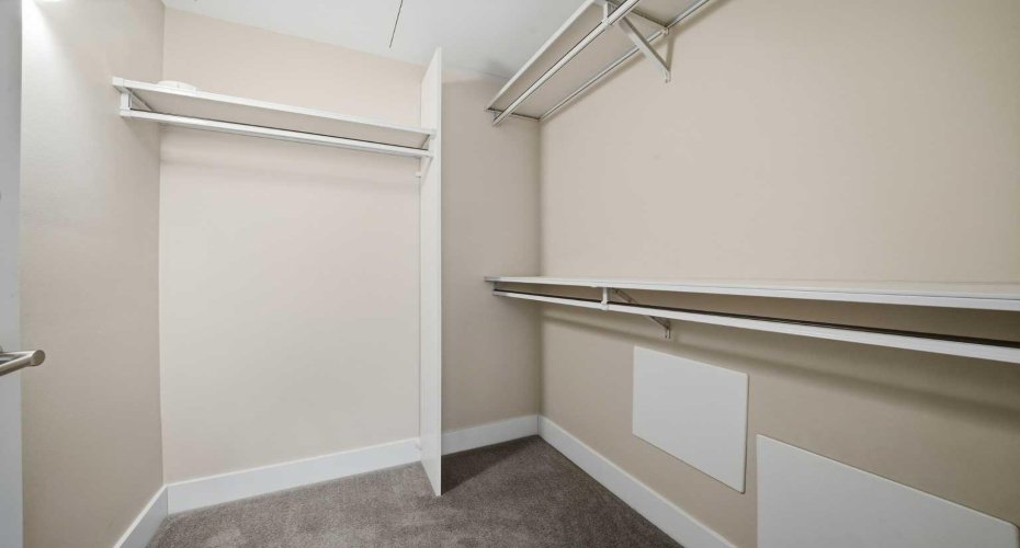 519 Riverfront Avenue, Calgary, Alberta T2G 1K6, 2 Bedrooms Bedrooms, ,2 BathroomsBathrooms,Residential,For Sale,Riverfront,A2272425