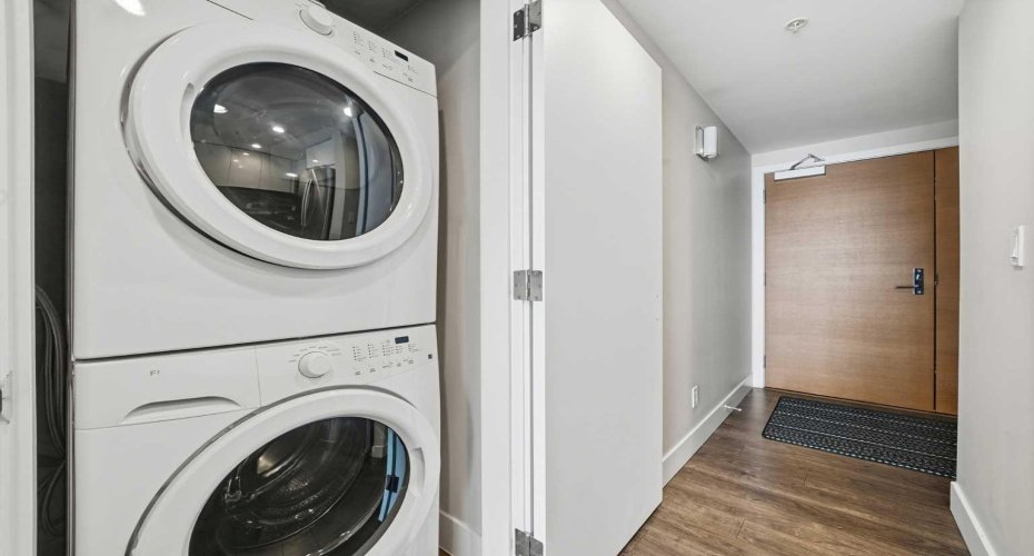 519 Riverfront Avenue, Calgary, Alberta T2G 1K6, 2 Bedrooms Bedrooms, ,2 BathroomsBathrooms,Residential,For Sale,Riverfront,A2272425