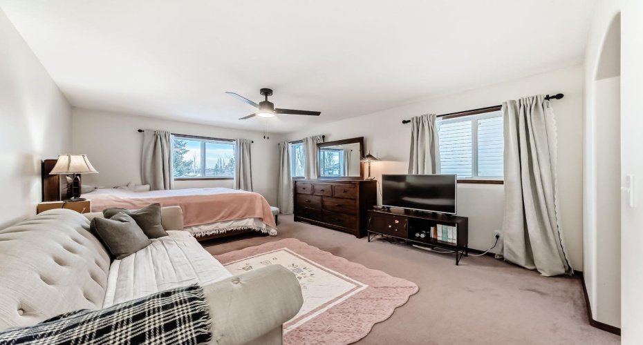 3708 Douglas Ridge Way, Calgary, Alberta T2Z 3B6, 2 Bedrooms Bedrooms, ,2 BathroomsBathrooms,Residential,For Sale,Douglas Ridge,A2277381