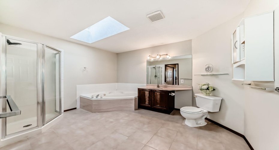 3708 Douglas Ridge Way, Calgary, Alberta T2Z 3B6, 2 Bedrooms Bedrooms, ,2 BathroomsBathrooms,Residential,For Sale,Douglas Ridge,A2277381