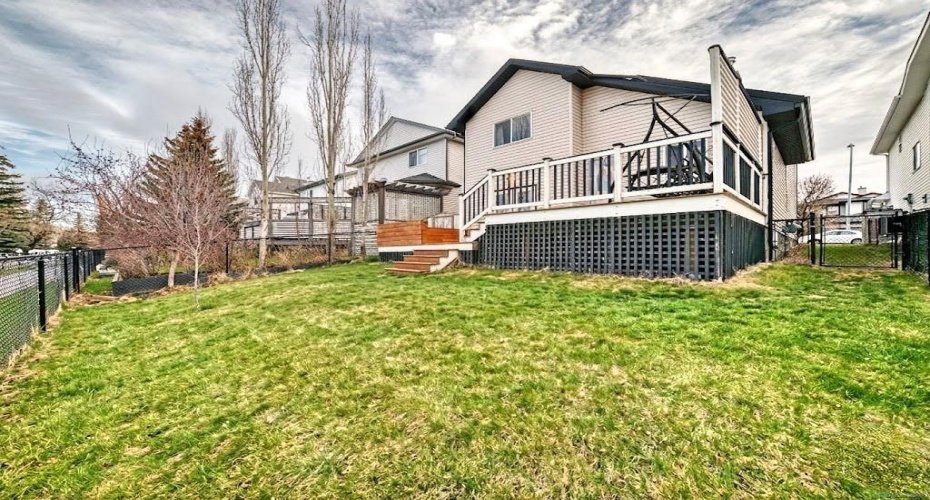 3708 Douglas Ridge Way, Calgary, Alberta T2Z 3B6, 2 Bedrooms Bedrooms, ,2 BathroomsBathrooms,Residential,For Sale,Douglas Ridge,A2277381