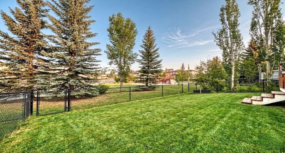 3708 Douglas Ridge Way, Calgary, Alberta T2Z 3B6, 2 Bedrooms Bedrooms, ,2 BathroomsBathrooms,Residential,For Sale,Douglas Ridge,A2277381