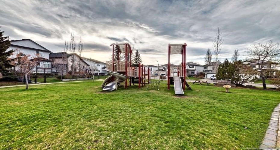 3708 Douglas Ridge Way, Calgary, Alberta T2Z 3B6, 2 Bedrooms Bedrooms, ,2 BathroomsBathrooms,Residential,For Sale,Douglas Ridge,A2277381