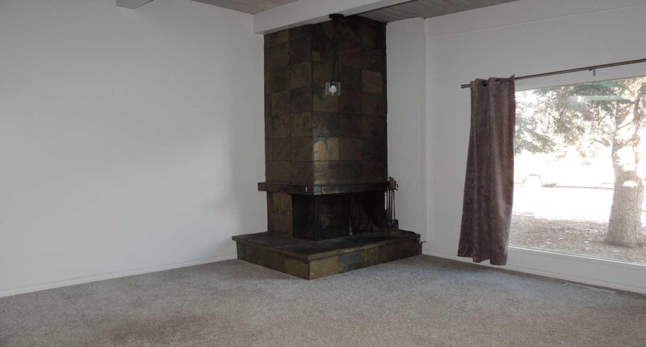 Corner Wood Fireplace w/Slate front