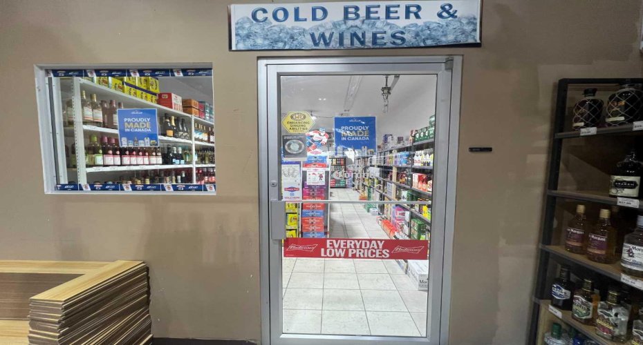 Calgary, Alberta, ,Commercial,For Lease,A2278834