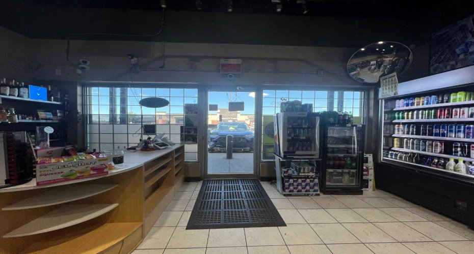 Calgary, Alberta, ,Commercial,For Lease,A2278834