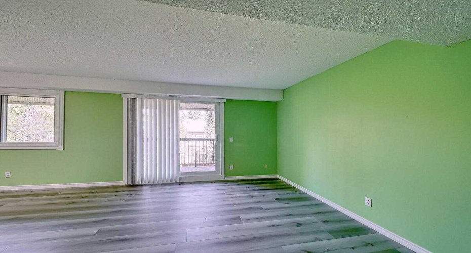 2200 Woodview Drive, Calgary, Alberta T2W 3N6, 2 Bedrooms Bedrooms, ,1 BathroomBathrooms,Residential,For Sale,Woodview,A2278836