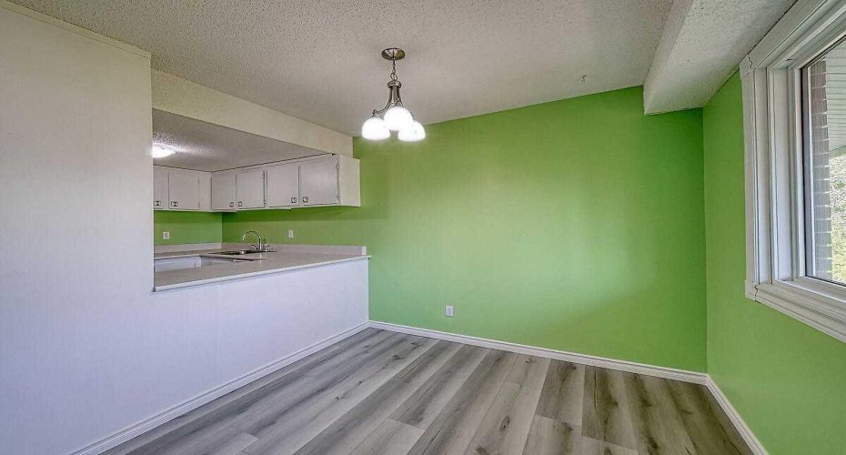 2200 Woodview Drive, Calgary, Alberta T2W 3N6, 2 Bedrooms Bedrooms, ,1 BathroomBathrooms,Residential,For Sale,Woodview,A2278836