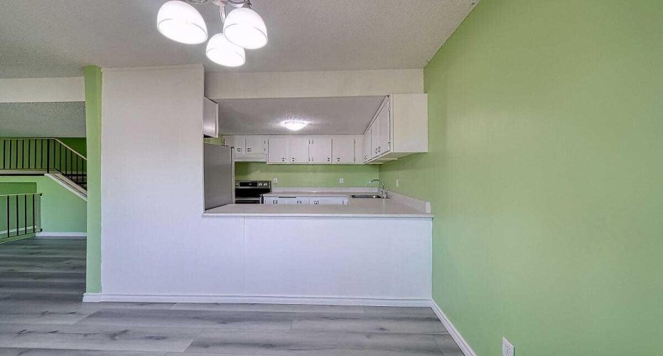 2200 Woodview Drive, Calgary, Alberta T2W 3N6, 2 Bedrooms Bedrooms, ,1 BathroomBathrooms,Residential,For Sale,Woodview,A2278836