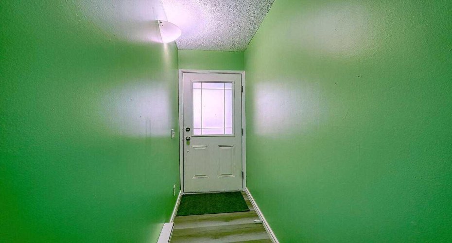 2200 Woodview Drive, Calgary, Alberta T2W 3N6, 2 Bedrooms Bedrooms, ,1 BathroomBathrooms,Residential,For Sale,Woodview,A2278836