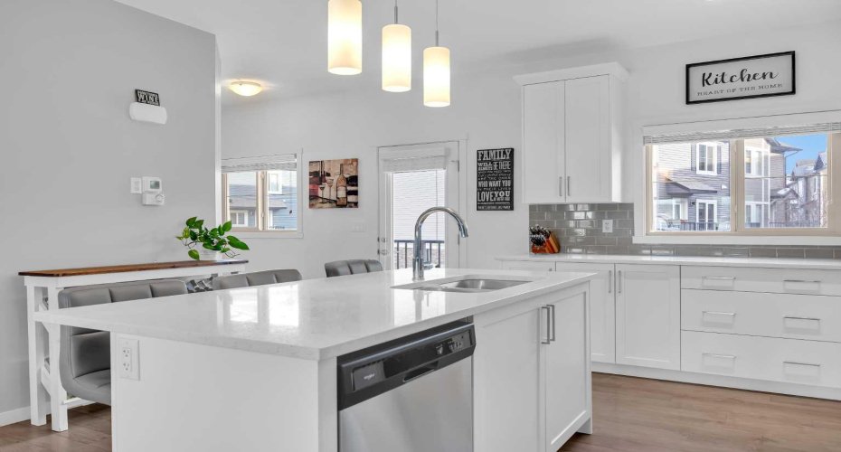 241 Legacy Point, Calgary, Alberta T2X 3Z3, 3 Bedrooms Bedrooms, ,3 BathroomsBathrooms,Residential,For Sale,Legacy,A2278904