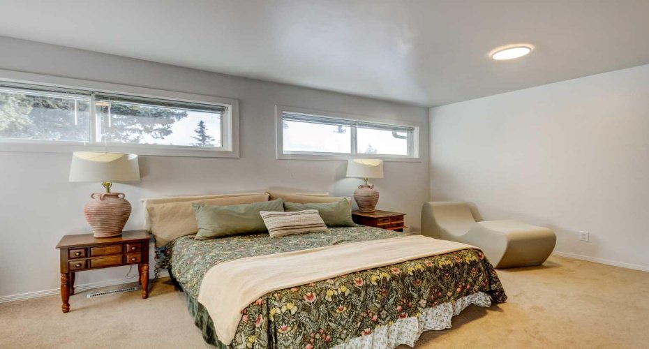 4525 31 Street, Calgary, Alberta T3E 2P8, 2 Bedrooms Bedrooms, ,1 BathroomBathrooms,Residential,For Sale,31,A2278928