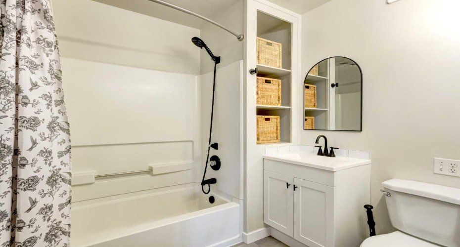 4525 31 Street, Calgary, Alberta T3E 2P8, 2 Bedrooms Bedrooms, ,1 BathroomBathrooms,Residential,For Sale,31,A2278928