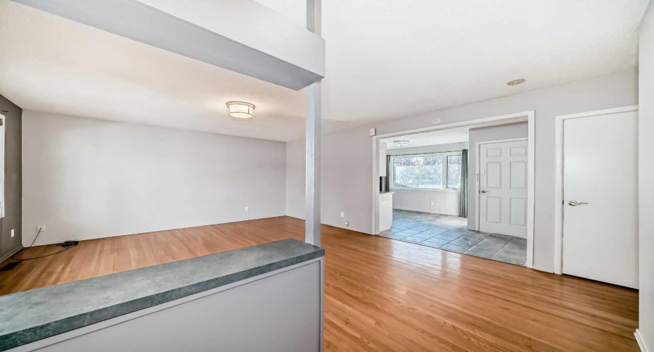 611 Meota Road, Calgary, Alberta T2E 5W8, 5 Bedrooms Bedrooms, ,2 BathroomsBathrooms,Residential,For Sale,Meota,A2278952