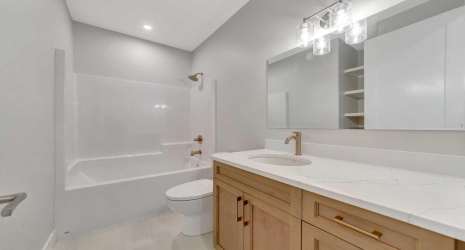 6113 13 Street Close, Lloydminster, Alberta T9V 3S2, 5 Bedrooms Bedrooms, ,3 BathroomsBathrooms,Residential,For Sale,13,A2278968