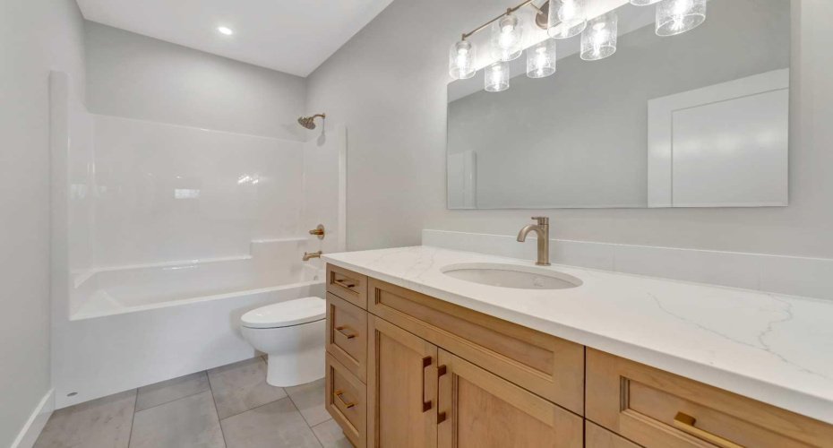 6113 13 Street Close, Lloydminster, Alberta T9V 3S2, 5 Bedrooms Bedrooms, ,3 BathroomsBathrooms,Residential,For Sale,13,A2278968