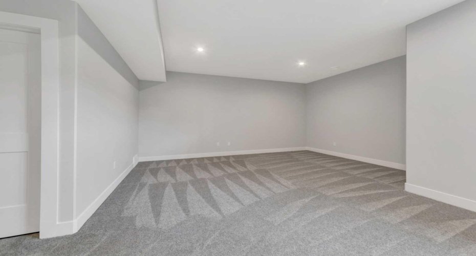 6113 13 Street Close, Lloydminster, Alberta T9V 3S2, 5 Bedrooms Bedrooms, ,3 BathroomsBathrooms,Residential,For Sale,13,A2278968