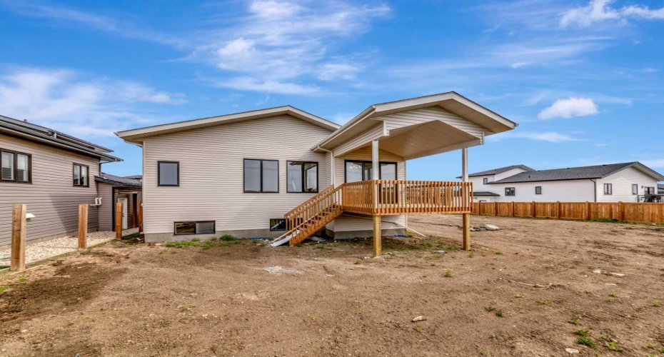 6113 13 Street Close, Lloydminster, Alberta T9V 3S2, 5 Bedrooms Bedrooms, ,3 BathroomsBathrooms,Residential,For Sale,13,A2278968