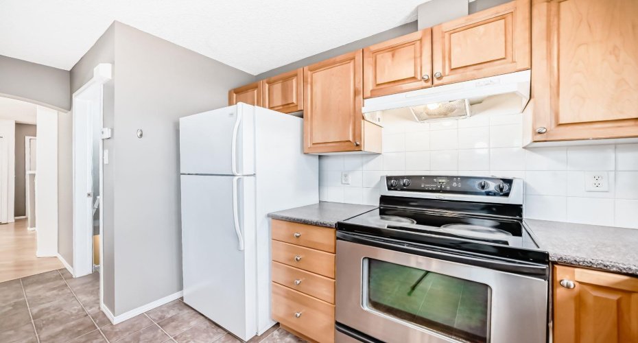 252 Stonemere Place, Chestermere, Alberta T1X 1N0, 3 Bedrooms Bedrooms, ,4 BathroomsBathrooms,Residential,For Sale,Stonemere,A2278974