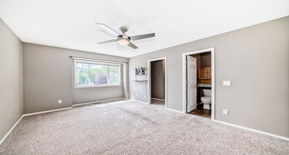 252 Stonemere Place, Chestermere, Alberta T1X 1N0, 3 Bedrooms Bedrooms, ,4 BathroomsBathrooms,Residential,For Sale,Stonemere,A2278974