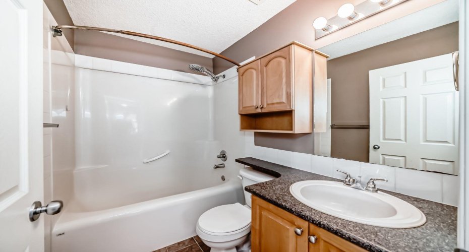 252 Stonemere Place, Chestermere, Alberta T1X 1N0, 3 Bedrooms Bedrooms, ,4 BathroomsBathrooms,Residential,For Sale,Stonemere,A2278974