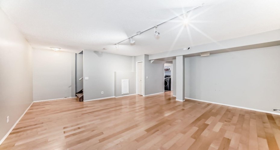 252 Stonemere Place, Chestermere, Alberta T1X 1N0, 3 Bedrooms Bedrooms, ,4 BathroomsBathrooms,Residential,For Sale,Stonemere,A2278974