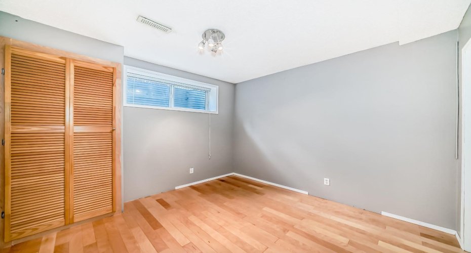 252 Stonemere Place, Chestermere, Alberta T1X 1N0, 3 Bedrooms Bedrooms, ,4 BathroomsBathrooms,Residential,For Sale,Stonemere,A2278974