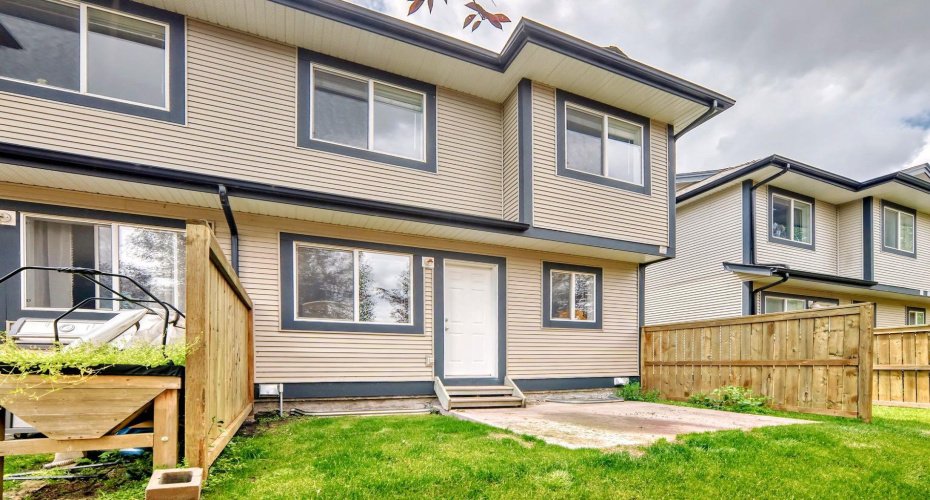 252 Stonemere Place, Chestermere, Alberta T1X 1N0, 3 Bedrooms Bedrooms, ,4 BathroomsBathrooms,Residential,For Sale,Stonemere,A2278974