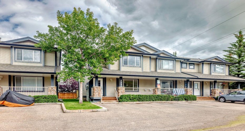 252 Stonemere Place, Chestermere, Alberta T1X 1N0, 3 Bedrooms Bedrooms, ,4 BathroomsBathrooms,Residential,For Sale,Stonemere,A2278974