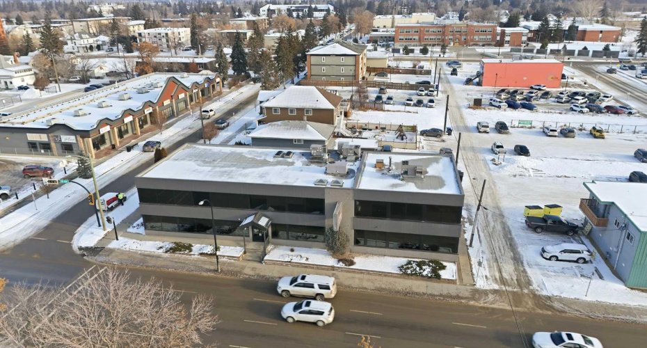 5233 49 Avenue, Red Deer, Alberta T4N 5G5, ,Commercial,For Lease,49,A2278984