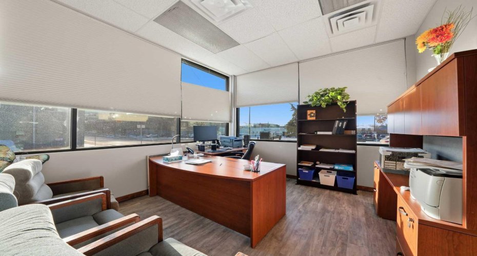 5233 49 Avenue, Red Deer, Alberta T4N 5G5, ,Commercial,For Lease,49,A2278984