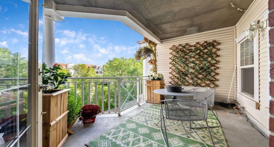 5605 Henwood Street, Calgary, Alberta T3E 7R2, 1 Bedroom Bedrooms, ,1 BathroomBathrooms,Residential,For Sale,Henwood,A2278112