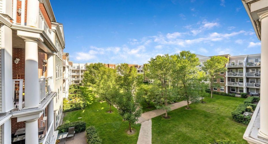 5605 Henwood Street, Calgary, Alberta T3E 7R2, 1 Bedroom Bedrooms, ,1 BathroomBathrooms,Residential,For Sale,Henwood,A2278112