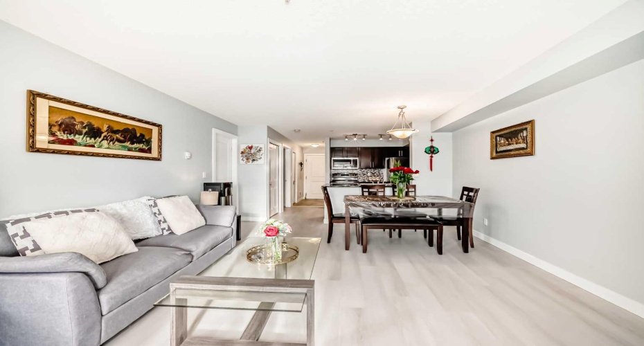 5 Saddlestone Way, Calgary, Alberta T3J 0S2, 2 Bedrooms Bedrooms, ,1 BathroomBathrooms,Residential,For Sale,Way,A2278472