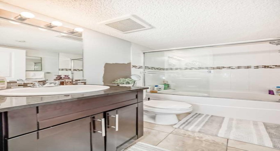 5 Saddlestone Way, Calgary, Alberta T3J 0S2, 2 Bedrooms Bedrooms, ,1 BathroomBathrooms,Residential,For Sale,Way,A2278472