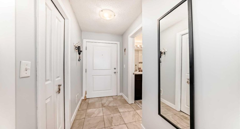 5 Saddlestone Way, Calgary, Alberta T3J 0S2, 2 Bedrooms Bedrooms, ,1 BathroomBathrooms,Residential,For Sale,Way,A2278472