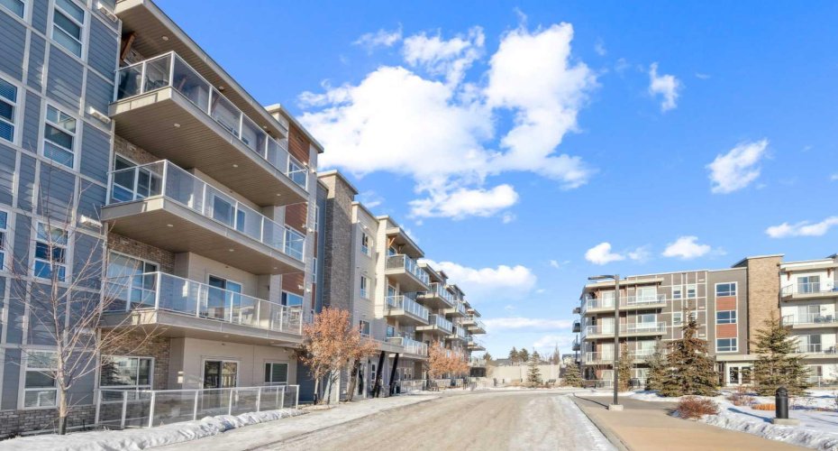 370 Harvest Hills Common, Calgary, Alberta T3K 2M8, 2 Bedrooms Bedrooms, ,1 BathroomBathrooms,Residential,For Sale,Harvest Hills,A2278506