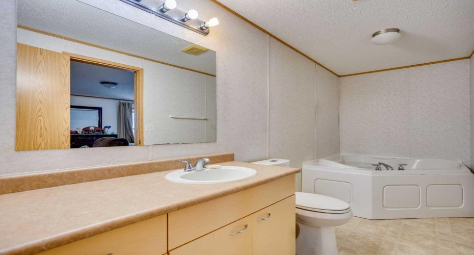 209 Waterhouse Street, Fort McMurray, Alberta T9K2T1, 3 Bedrooms Bedrooms, ,2 BathroomsBathrooms,Residential,For Sale,Waterhouse,A2278618