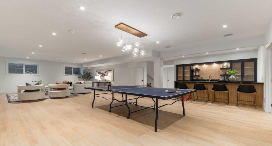 200 Pondside Place, Rural Rocky View County, Alberta T3L 0H6, 7 Bedrooms Bedrooms, ,7 BathroomsBathrooms,Residential,For Sale,Pondside,A2278665