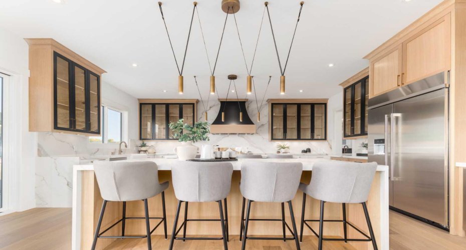 200 Pondside Place, Rural Rocky View County, Alberta T3L 0H6, 7 Bedrooms Bedrooms, ,7 BathroomsBathrooms,Residential,For Sale,Pondside,A2278665