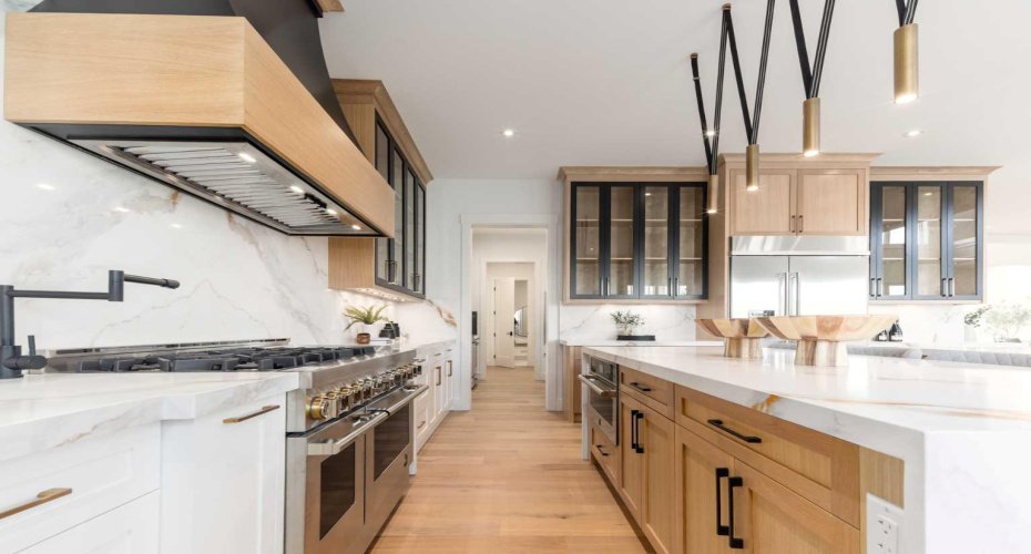 200 Pondside Place, Rural Rocky View County, Alberta T3L 0H6, 7 Bedrooms Bedrooms, ,7 BathroomsBathrooms,Residential,For Sale,Pondside,A2278665