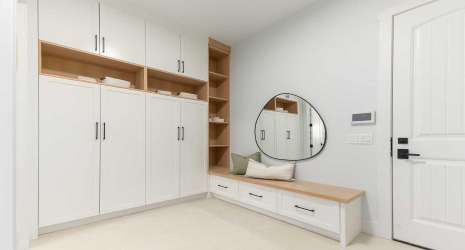 200 Pondside Place, Rural Rocky View County, Alberta T3L 0H6, 7 Bedrooms Bedrooms, ,7 BathroomsBathrooms,Residential,For Sale,Pondside,A2278665