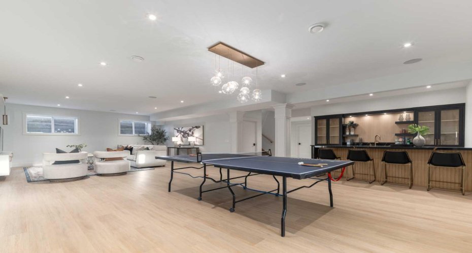 200 Pondside Place, Rural Rocky View County, Alberta T3L 0H6, 7 Bedrooms Bedrooms, ,7 BathroomsBathrooms,Residential,For Sale,Pondside,A2278665