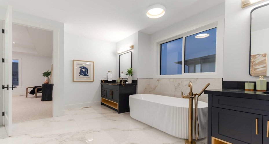 200 Pondside Place, Rural Rocky View County, Alberta T3L 0H6, 7 Bedrooms Bedrooms, ,7 BathroomsBathrooms,Residential,For Sale,Pondside,A2278665